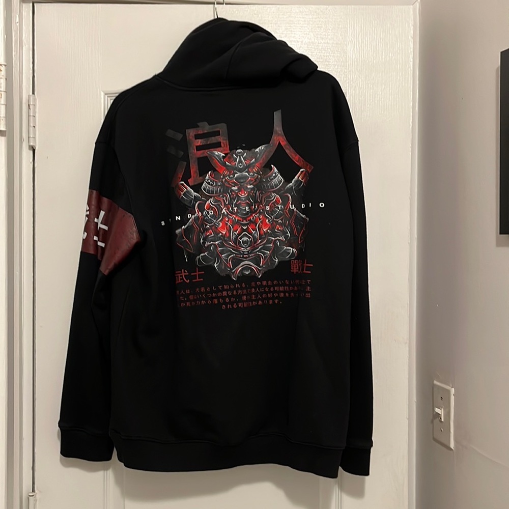 Men’s- Swearshirt